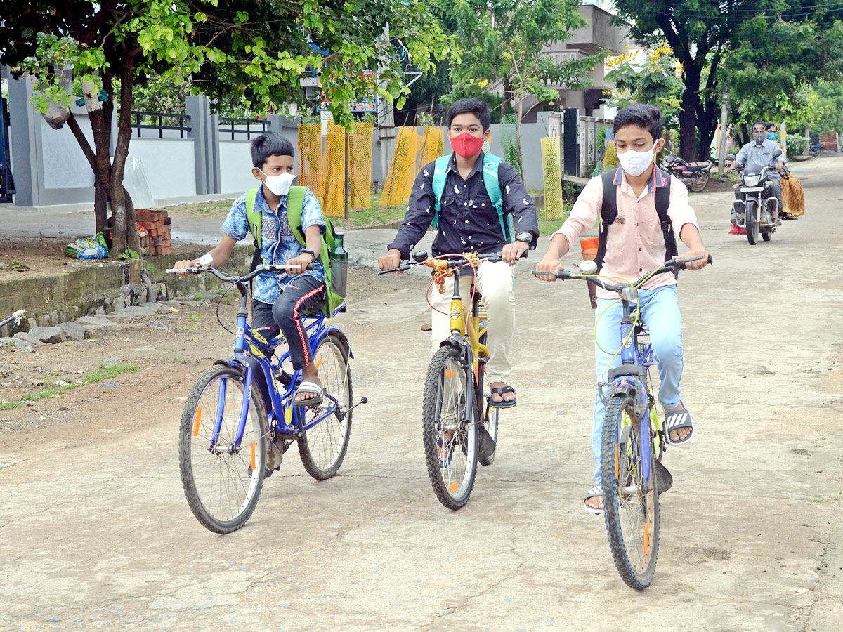 Schools Reopened in Telangana Photo Gallery - Sakshi6