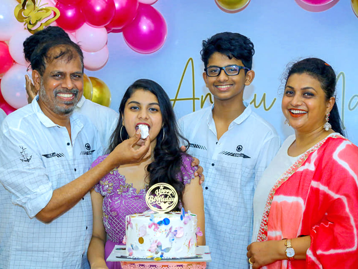 Roja Celebrates Daughter Anshu Malika's birthday Photo Gallery - Sakshi1