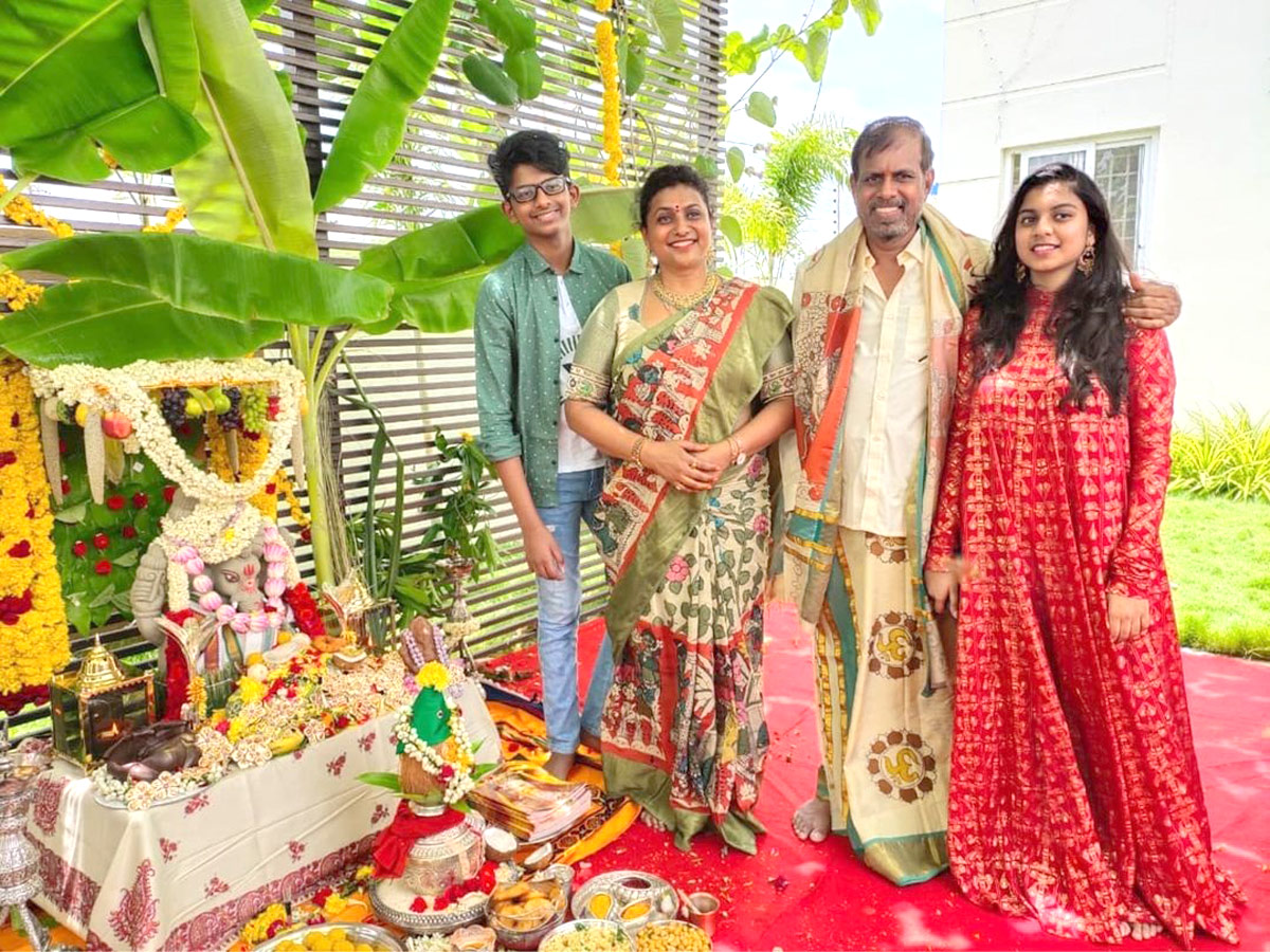 Celebrities Vinayaka Chavithi Celebrations Photo Gallery - Sakshi4