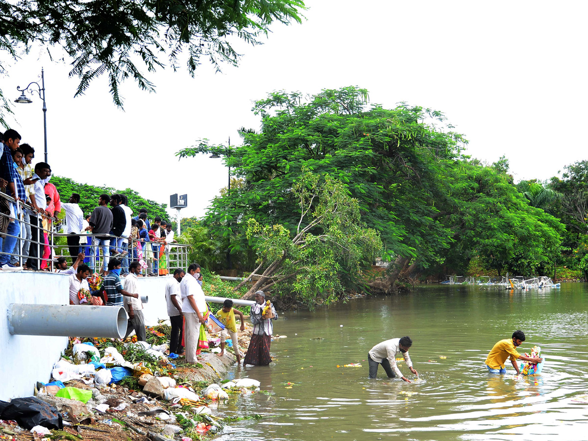 Ganesh Nimajjanam in Tank Bund Photo Gallery - Sakshi18