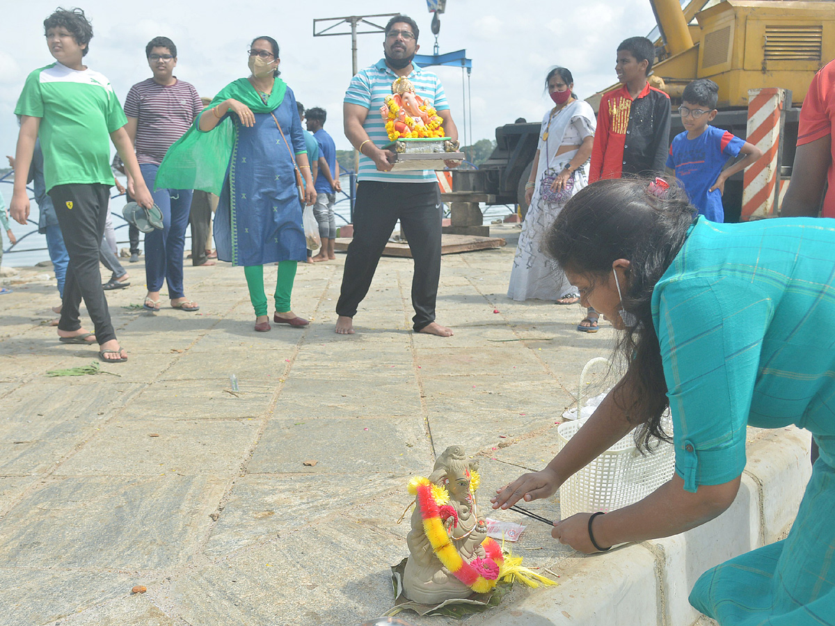 Ganesh Nimajjanam in Tank Bund Photo Gallery - Sakshi6