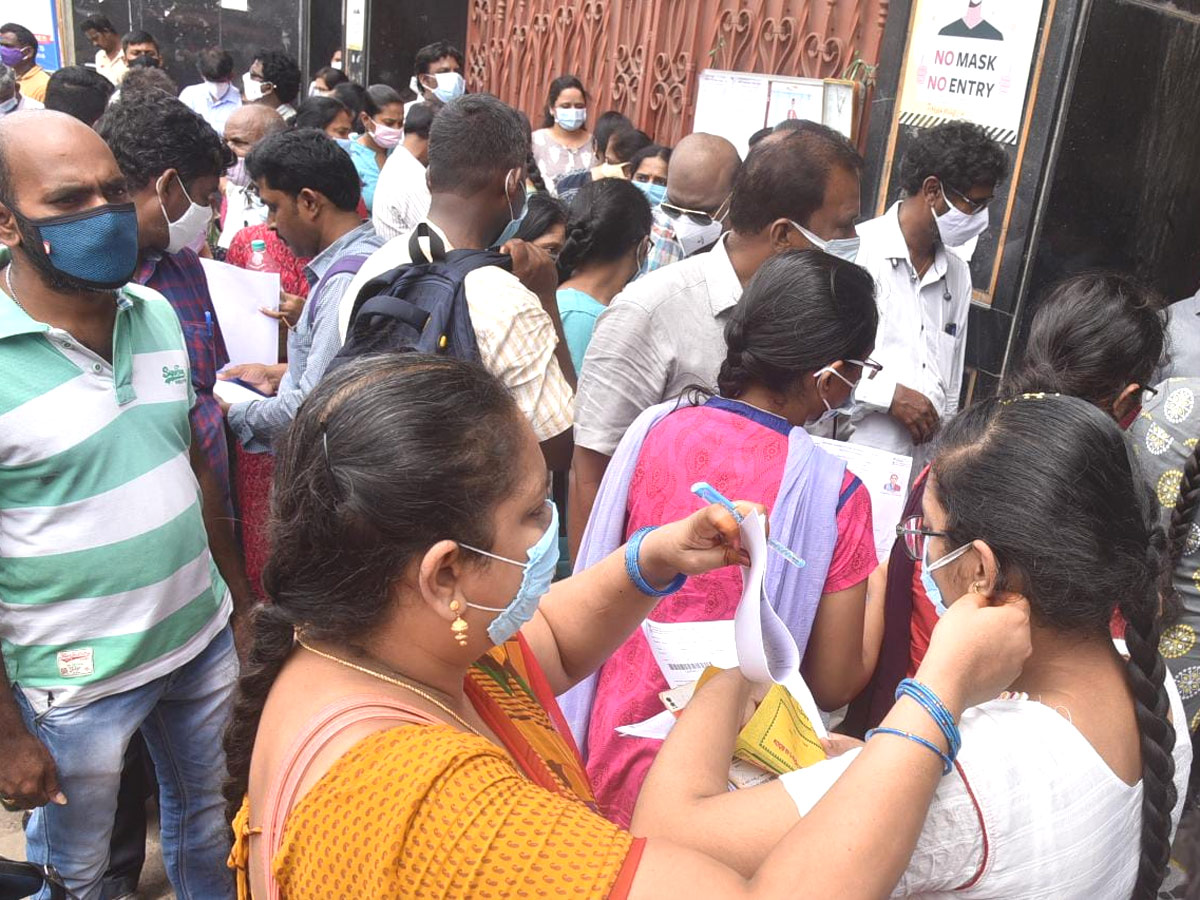 Students Appearing for the Policet Examination at Vijayawada One Town KBN College Photo Gallery - Sakshi2