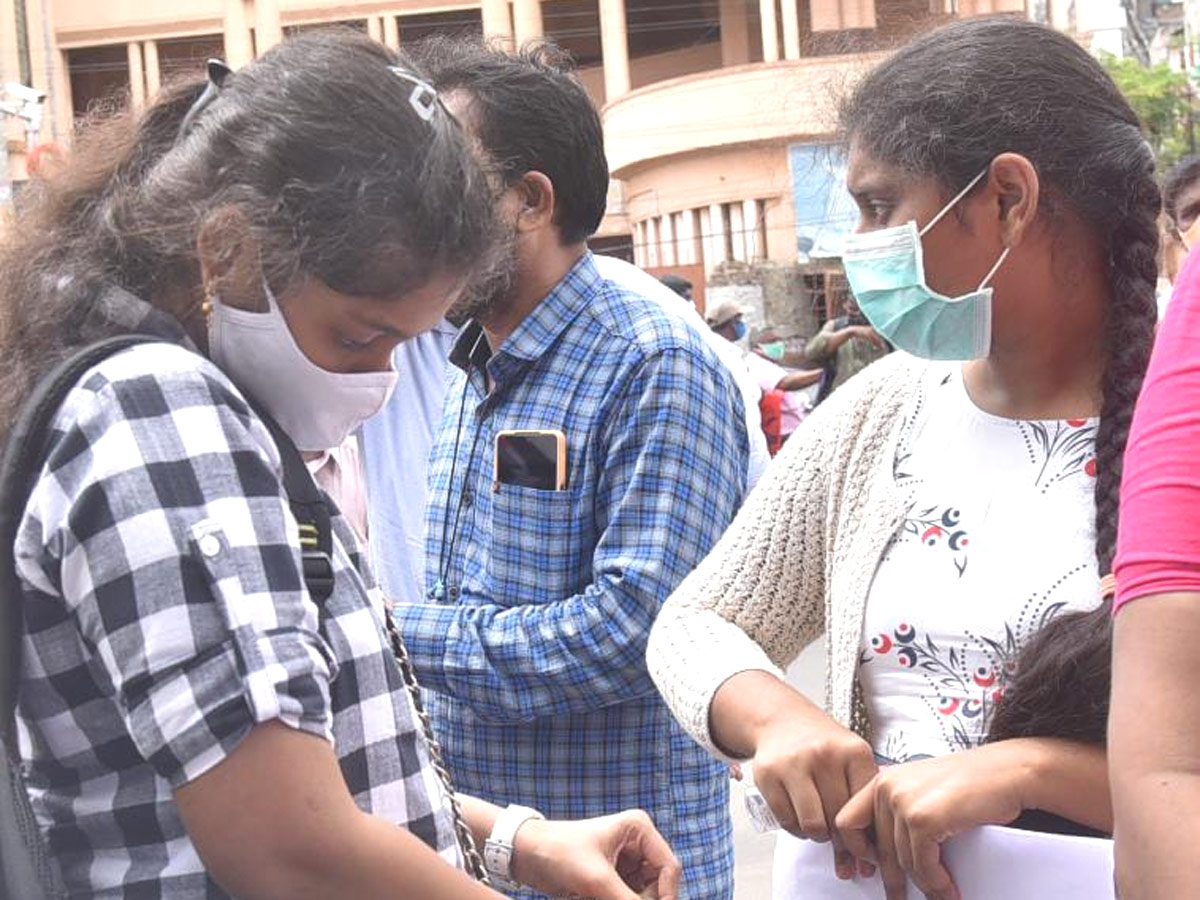 Students Appearing for the Policet Examination at Vijayawada One Town KBN College Photo Gallery - Sakshi7