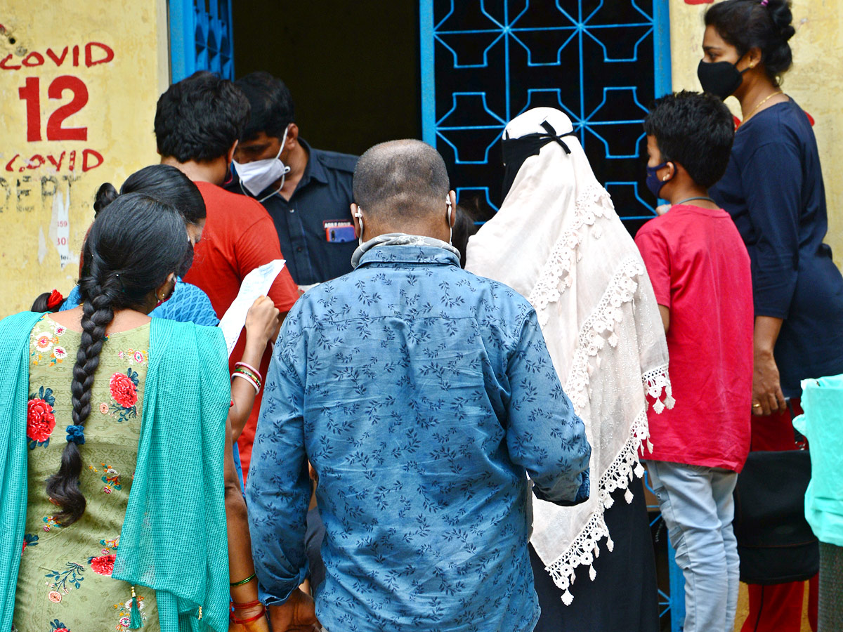 Patient Queue For Fever‌ Hospital Photo Gallery - Sakshi4