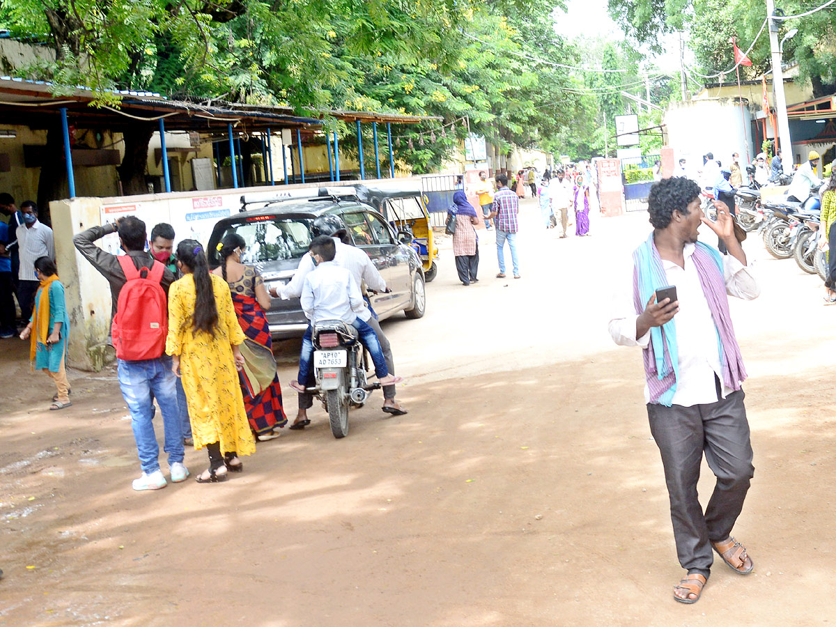 Patient Queue For Fever‌ Hospital Photo Gallery - Sakshi7