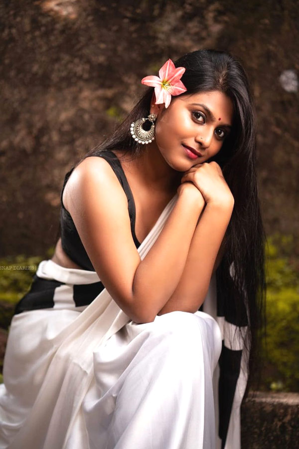 Praneetha Patnaik Photo Gallery - Sakshi5