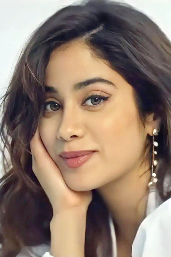 Janhvi Kapoor HD Wallpapers  - Sakshi10