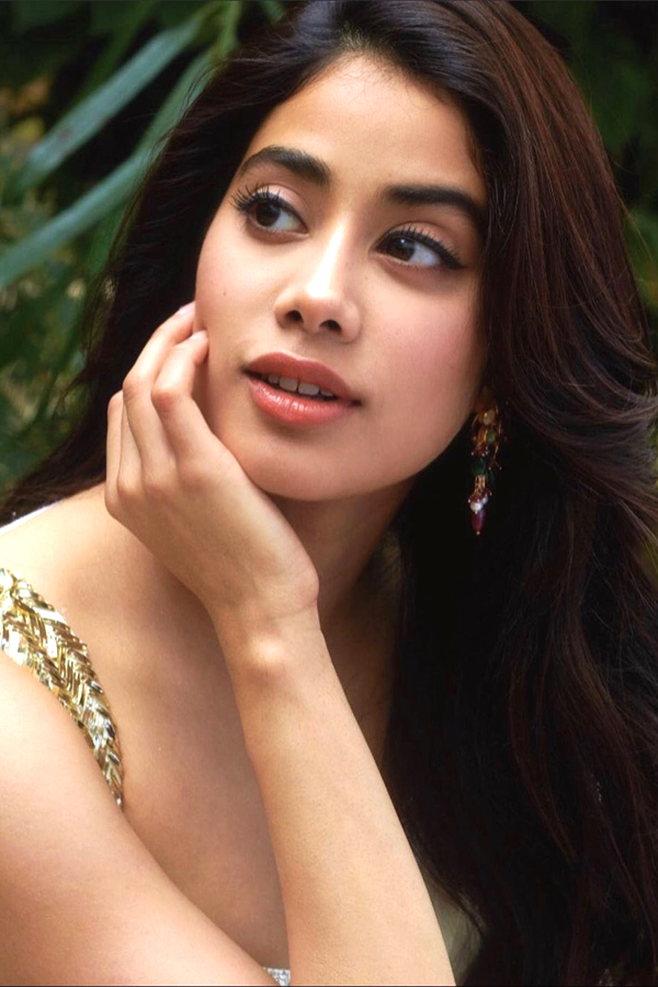 Janhvi Kapoor HD Wallpapers  - Sakshi11