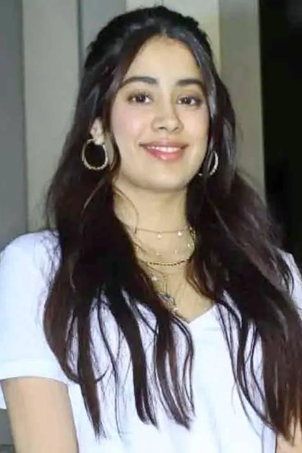 Janhvi Kapoor HD Wallpapers  - Sakshi17