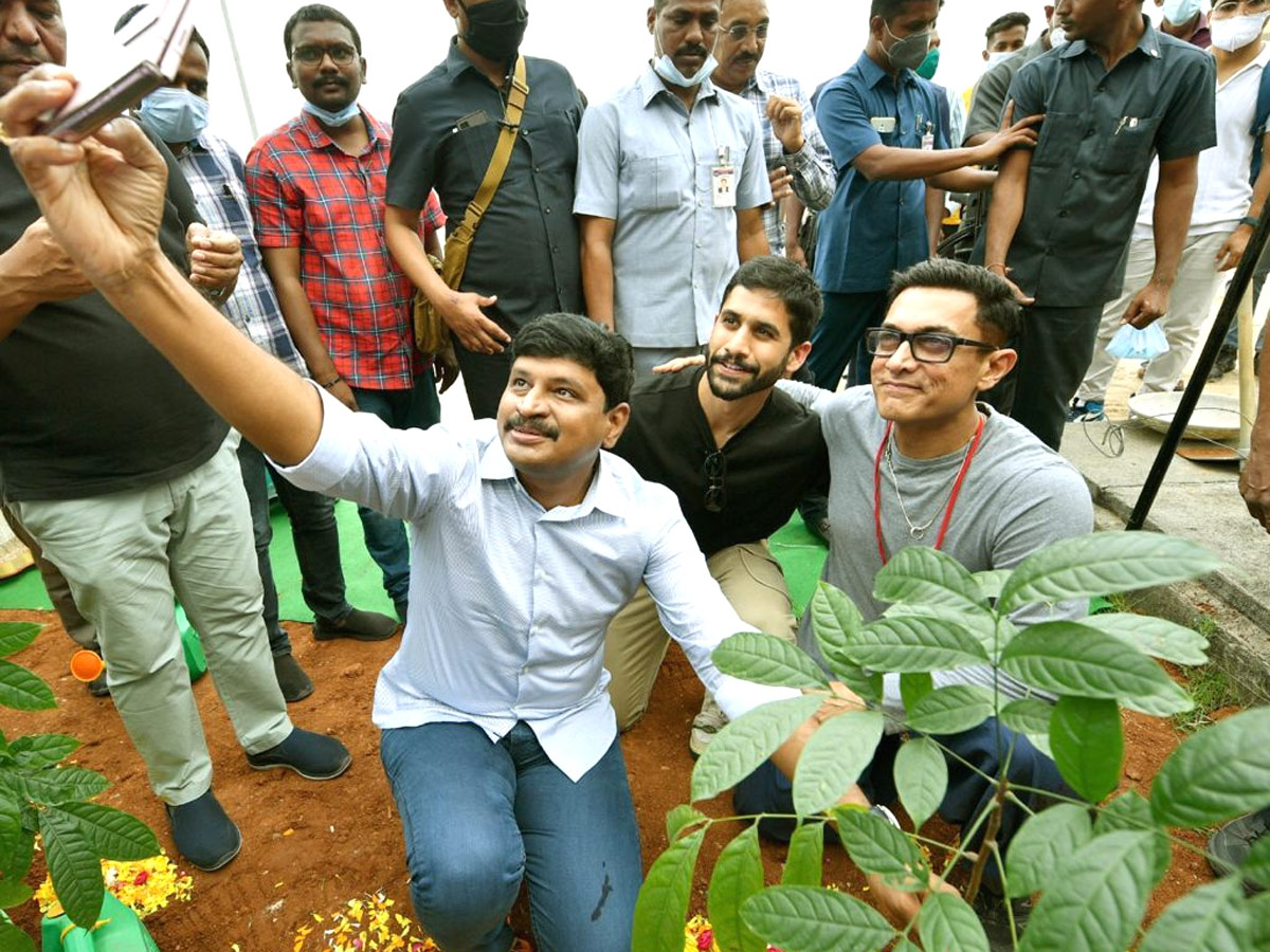 Aamir Khan and Akkineni Naga Chaitanya Participated in Green India Challenge Photo Gallery - Sakshi5