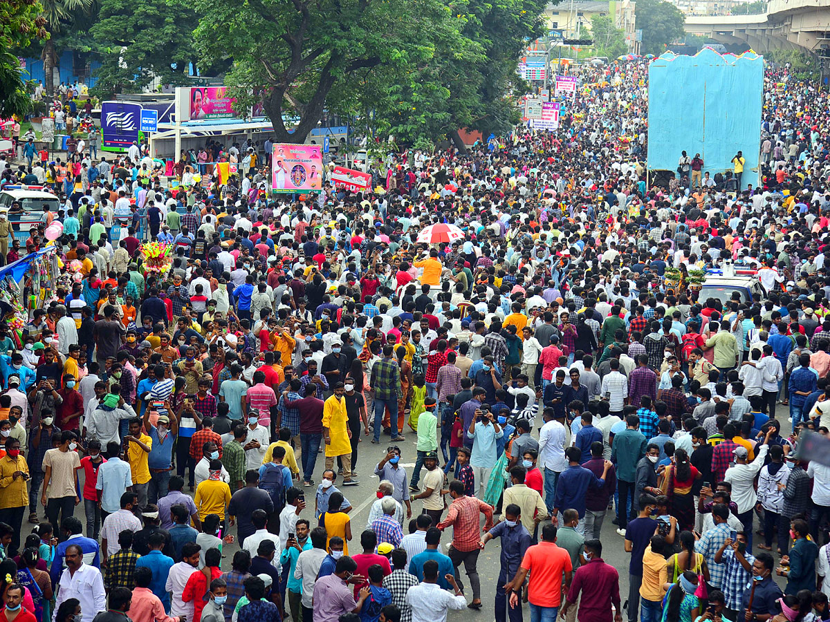 khairatabad ganesh nimajjanam Photo Gallery - Sakshi10