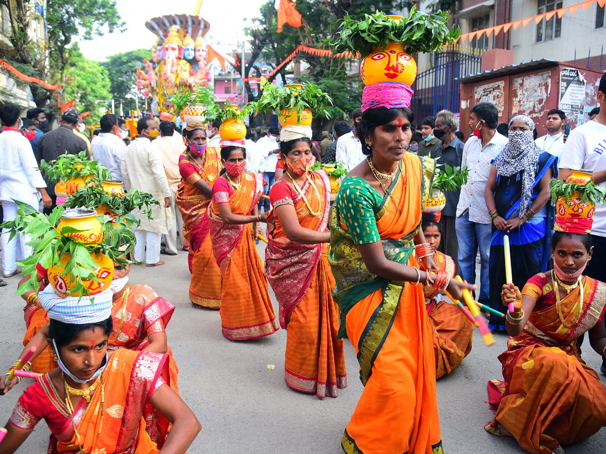 khairatabad ganesh nimajjanam Photo Gallery - Sakshi22