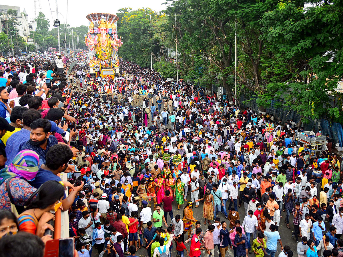 khairatabad ganesh nimajjanam Photo Gallery - Sakshi12