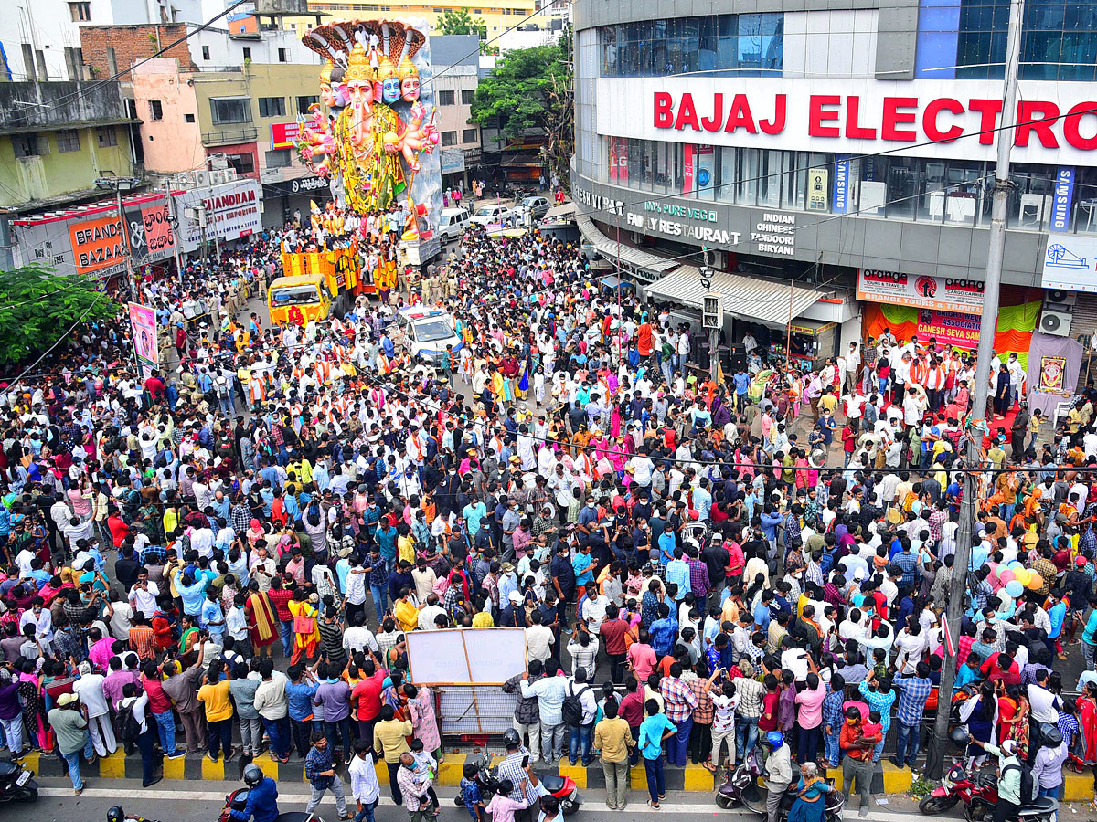 khairatabad ganesh nimajjanam Photo Gallery - Sakshi18