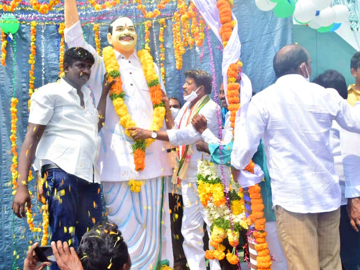 YS Rajasekhara Reddy Vardhanthi Photo Gallery - Sakshi15