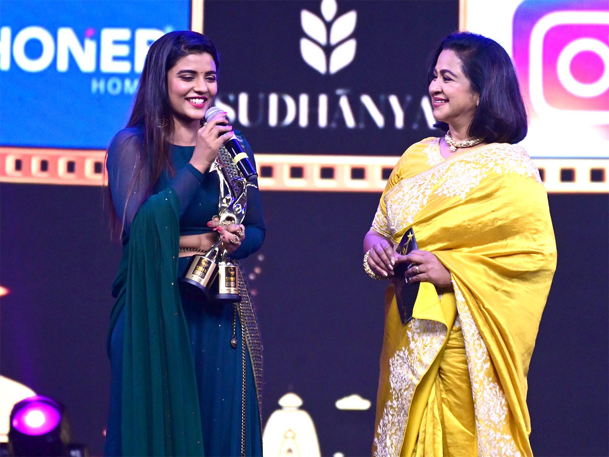 SIIMA Awards 2021 Photo Gallery - Sakshi10