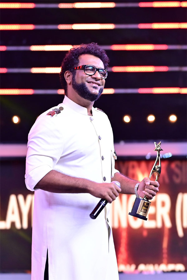 SIIMA Awards 2021 Photo Gallery - Sakshi25