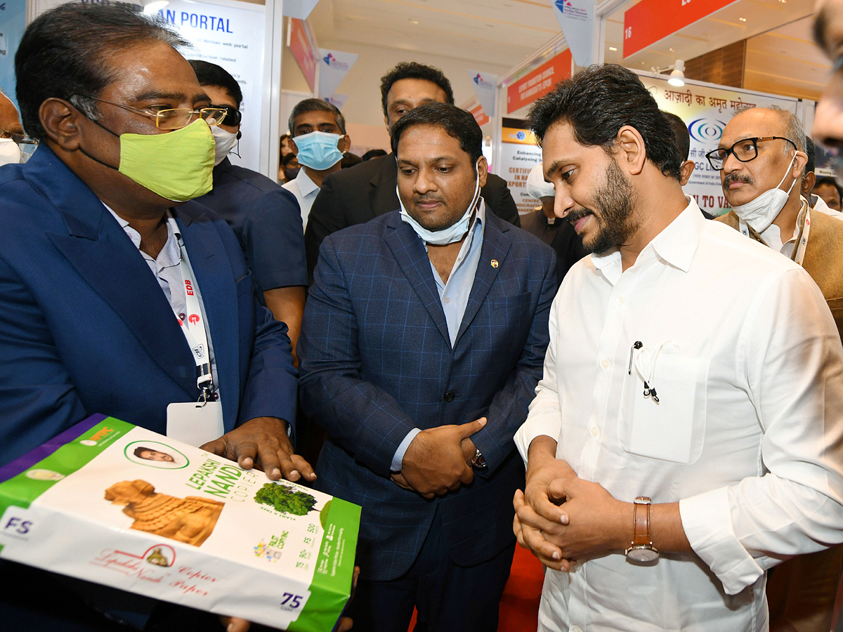 Vanijya Utsavam 2021 YS Jagan Give Industry And Export Champion Awards Photo Gallery - Sakshi19