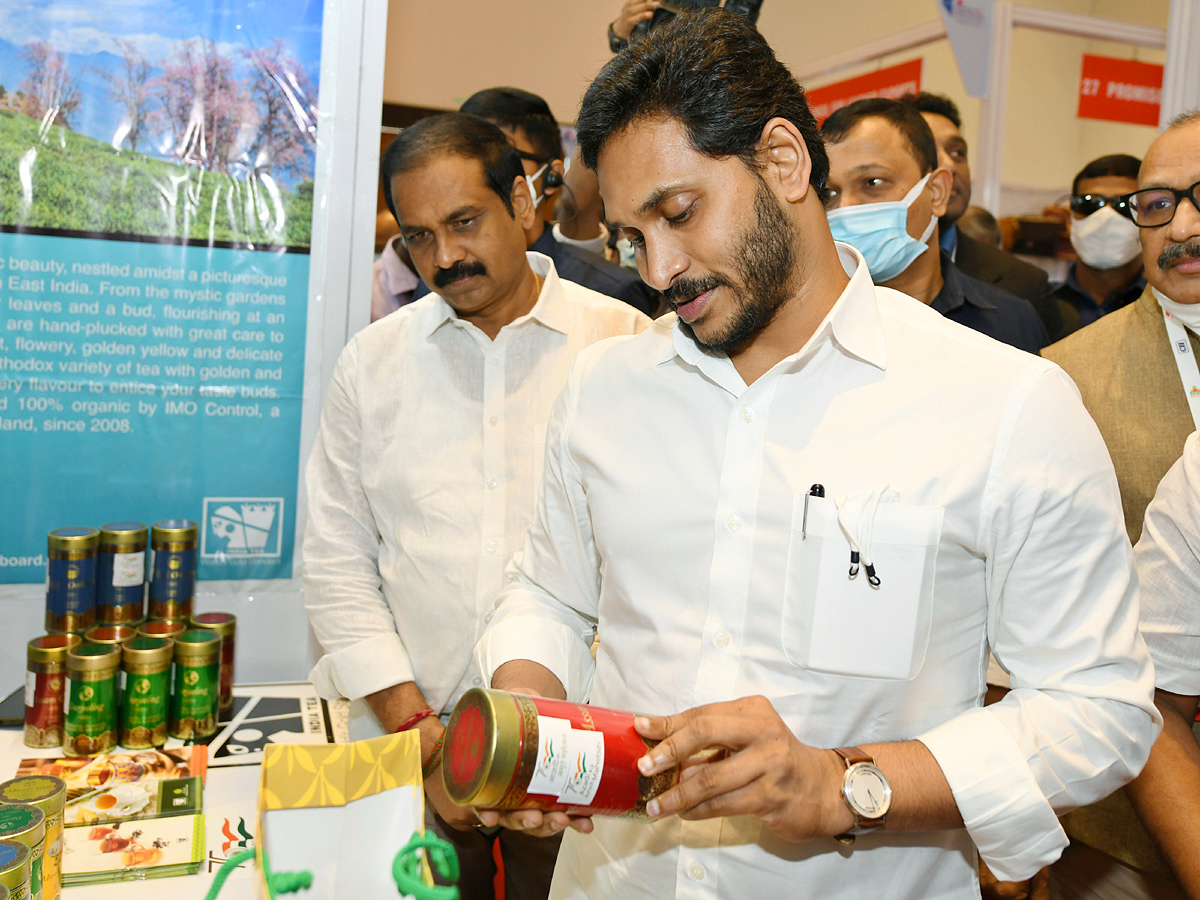 Vanijya Utsavam 2021 YS Jagan Give Industry And Export Champion Awards Photo Gallery - Sakshi17