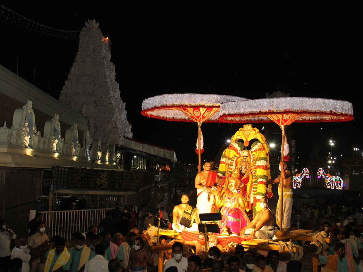 Tirumala Pournami Garuda Seva Photos - Sakshi4