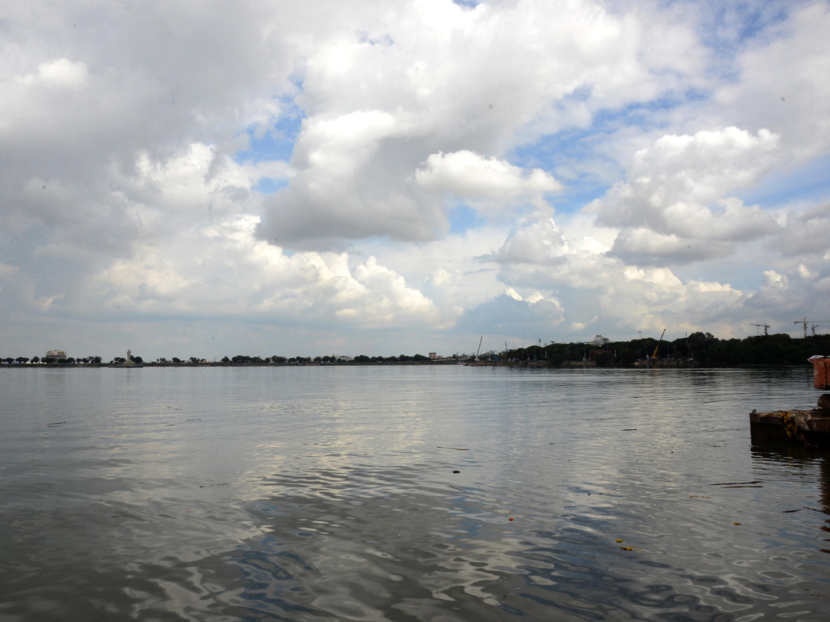 Cleaning Process Of Ganesh Idols In Hussain Sagar  - Sakshi14