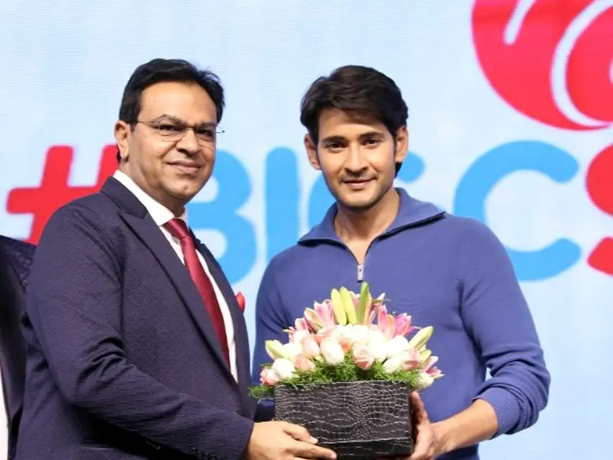  Mahesh Babu Signed as the NEW Brand Ambassador of BigCSSMB Photo Gallery - Sakshi2