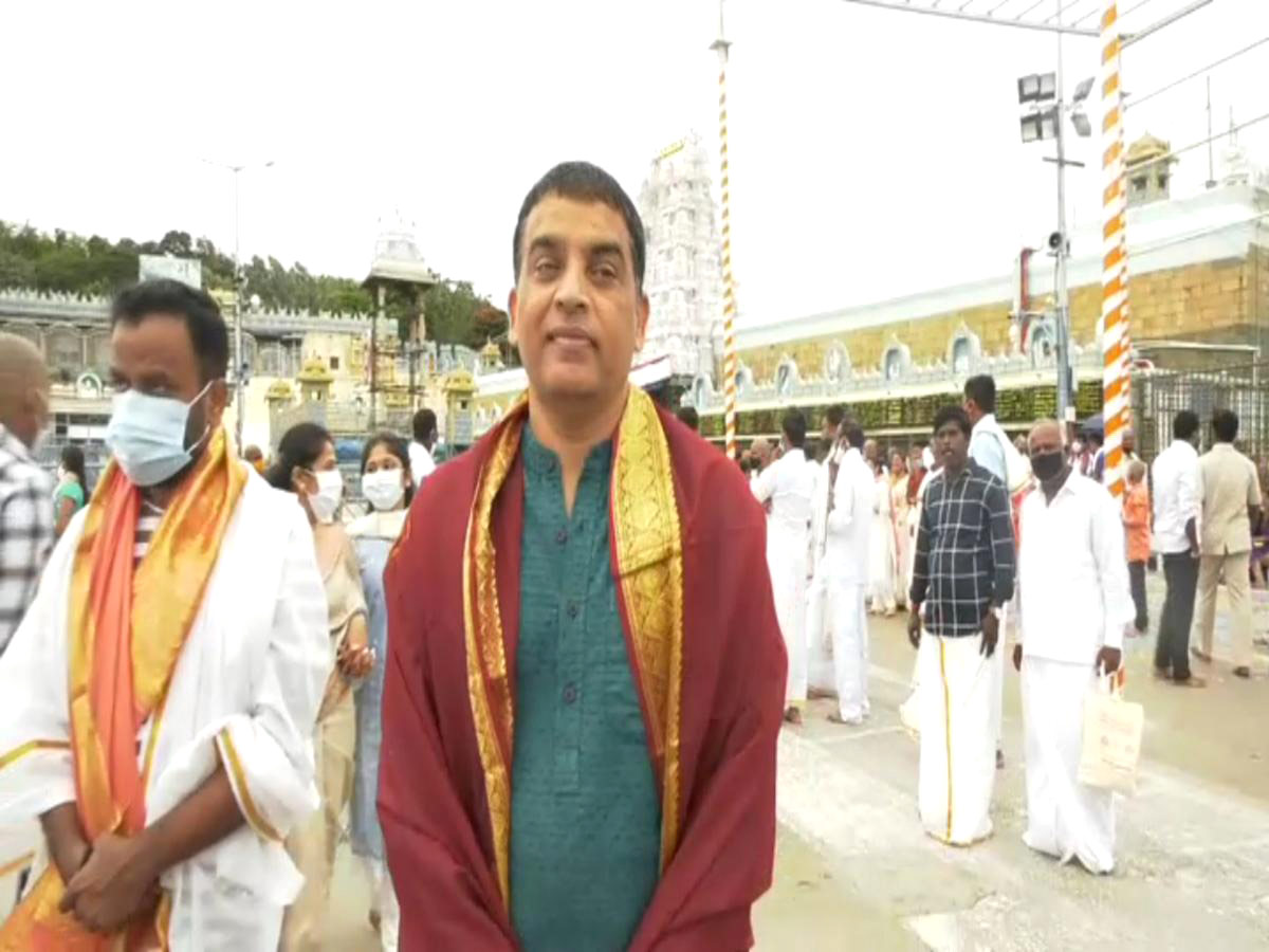 Dil Raju Vamsi Paidipally And Nayanathara Visits Tirumala Photo Gallery - Sakshi11