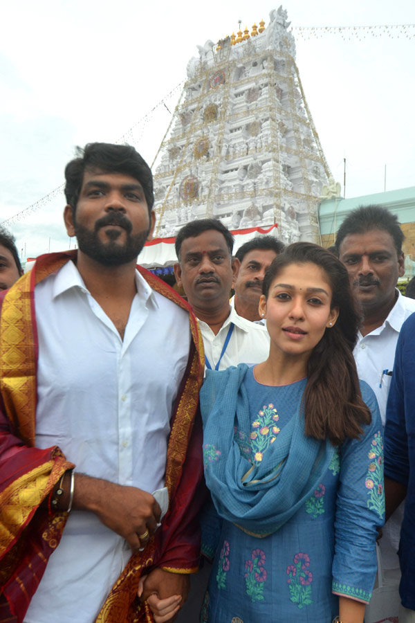 Dil Raju Vamsi Paidipally And Nayanathara Visits Tirumala Photo Gallery - Sakshi14