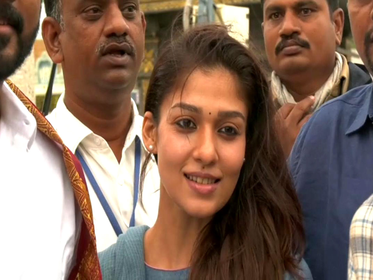 Dil Raju Vamsi Paidipally And Nayanathara Visits Tirumala Photo Gallery - Sakshi6