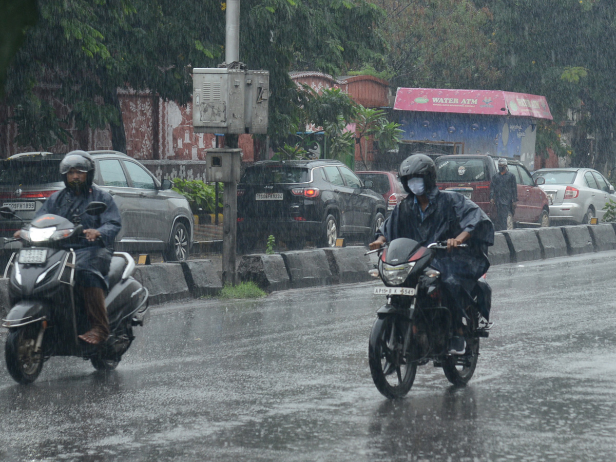 Heavy rains in hyderabad Photo Gallery - Sakshi19