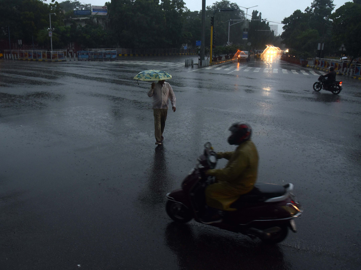 Heavy rains in hyderabad Photo Gallery - Sakshi6