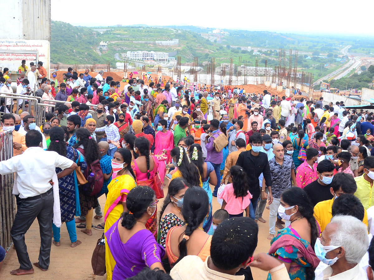 Yadadri Lakshmi Narasimhaswamy Photo Gallery - Sakshi4