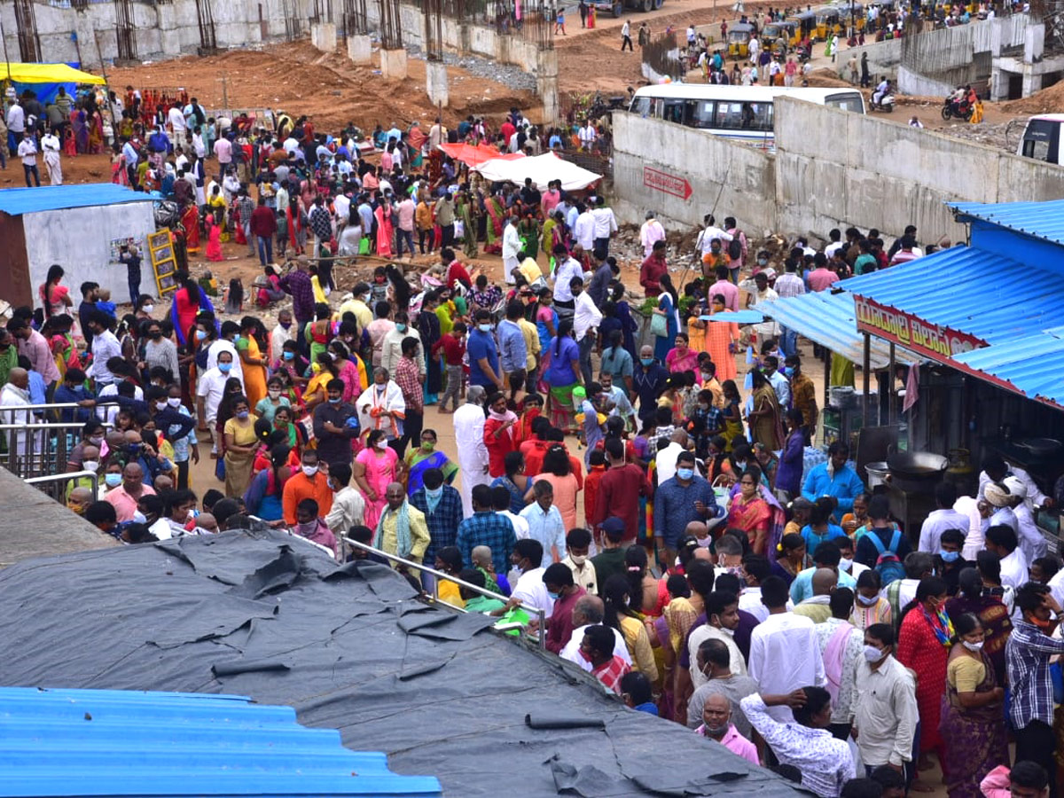 Yadadri Lakshmi Narasimhaswamy Photo Gallery - Sakshi1