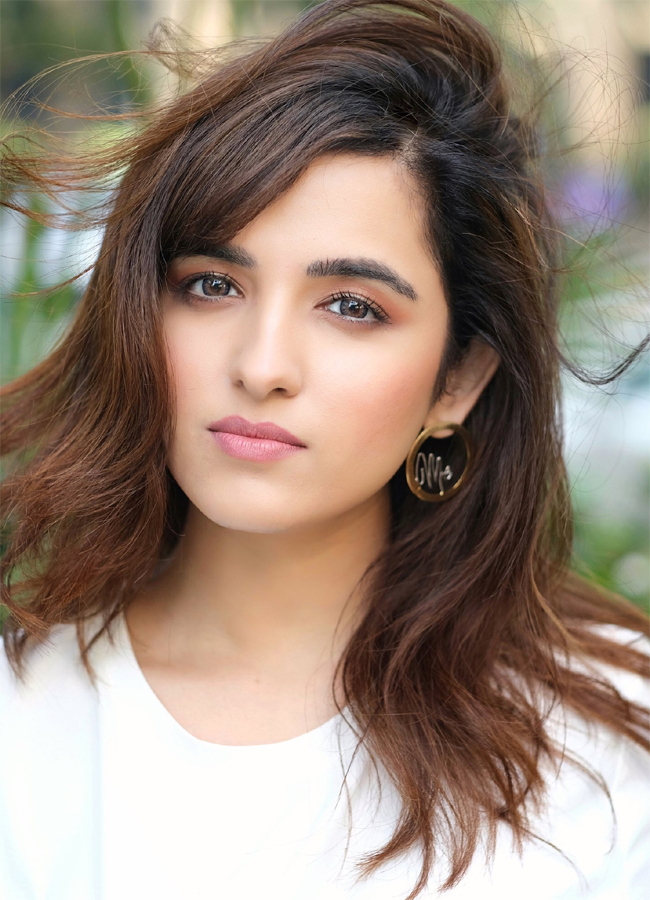 Shirley Setia Photos - Sakshi18