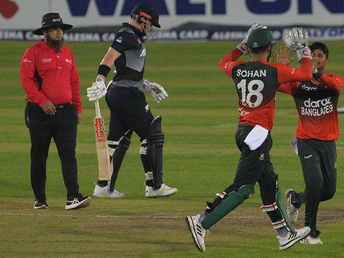 Bangladesh earns 4 run victory over New Zealand in 2nd T20 Photo Gallery - Sakshi7