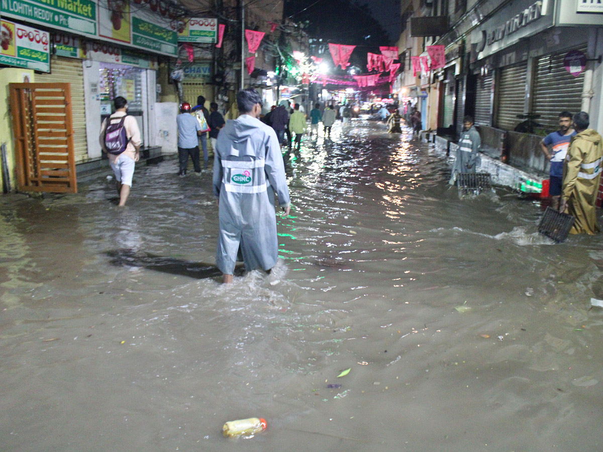 heavy rain in hyderabad - Sakshi10