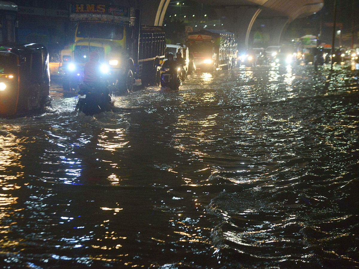 heavy rain in hyderabad - Sakshi25