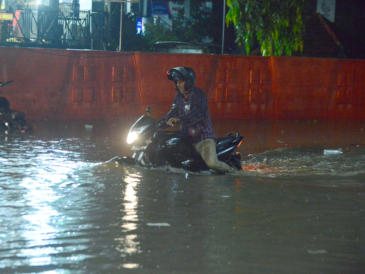 heavy rain in hyderabad - Sakshi30