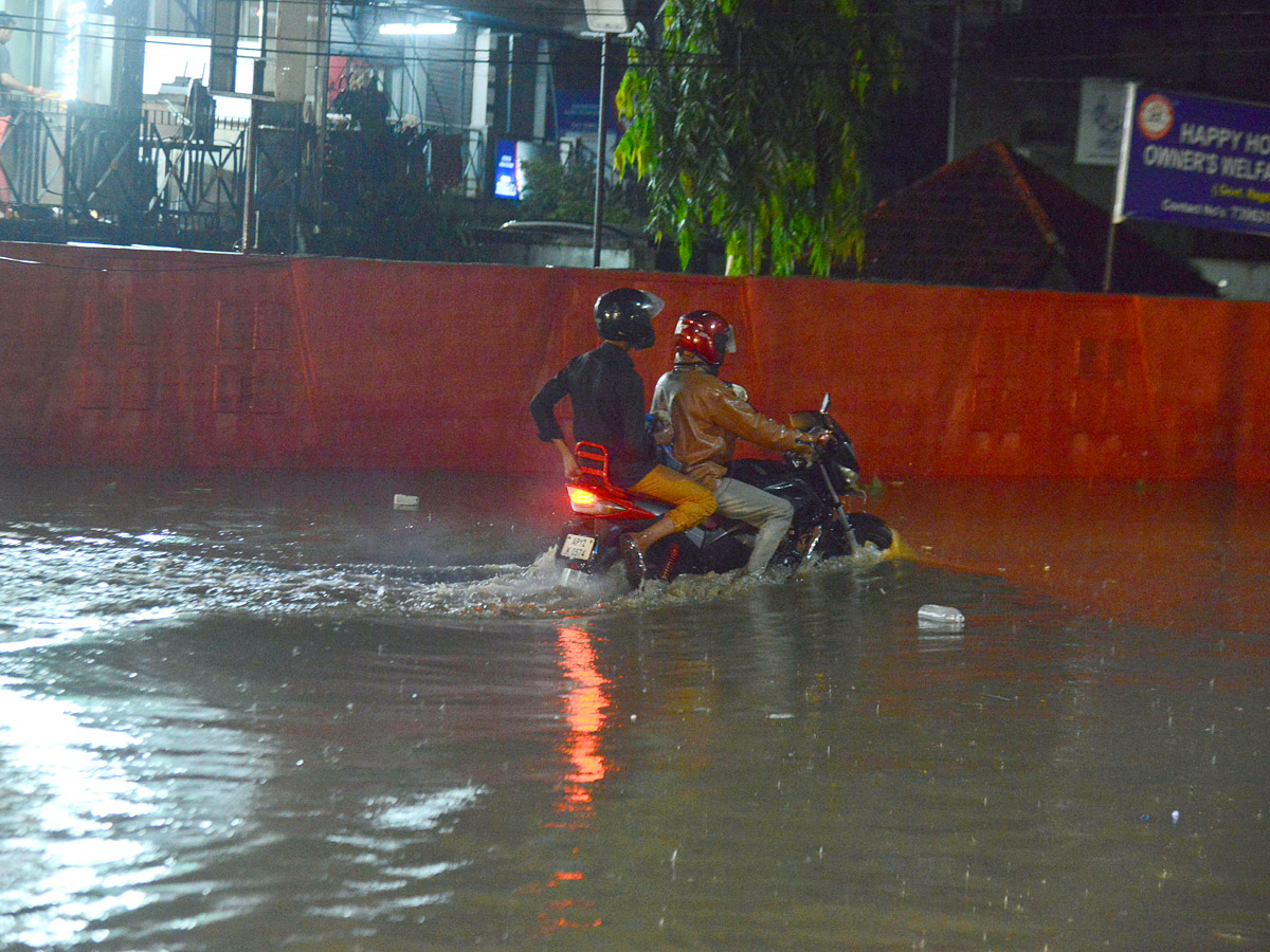 heavy rain in hyderabad - Sakshi32