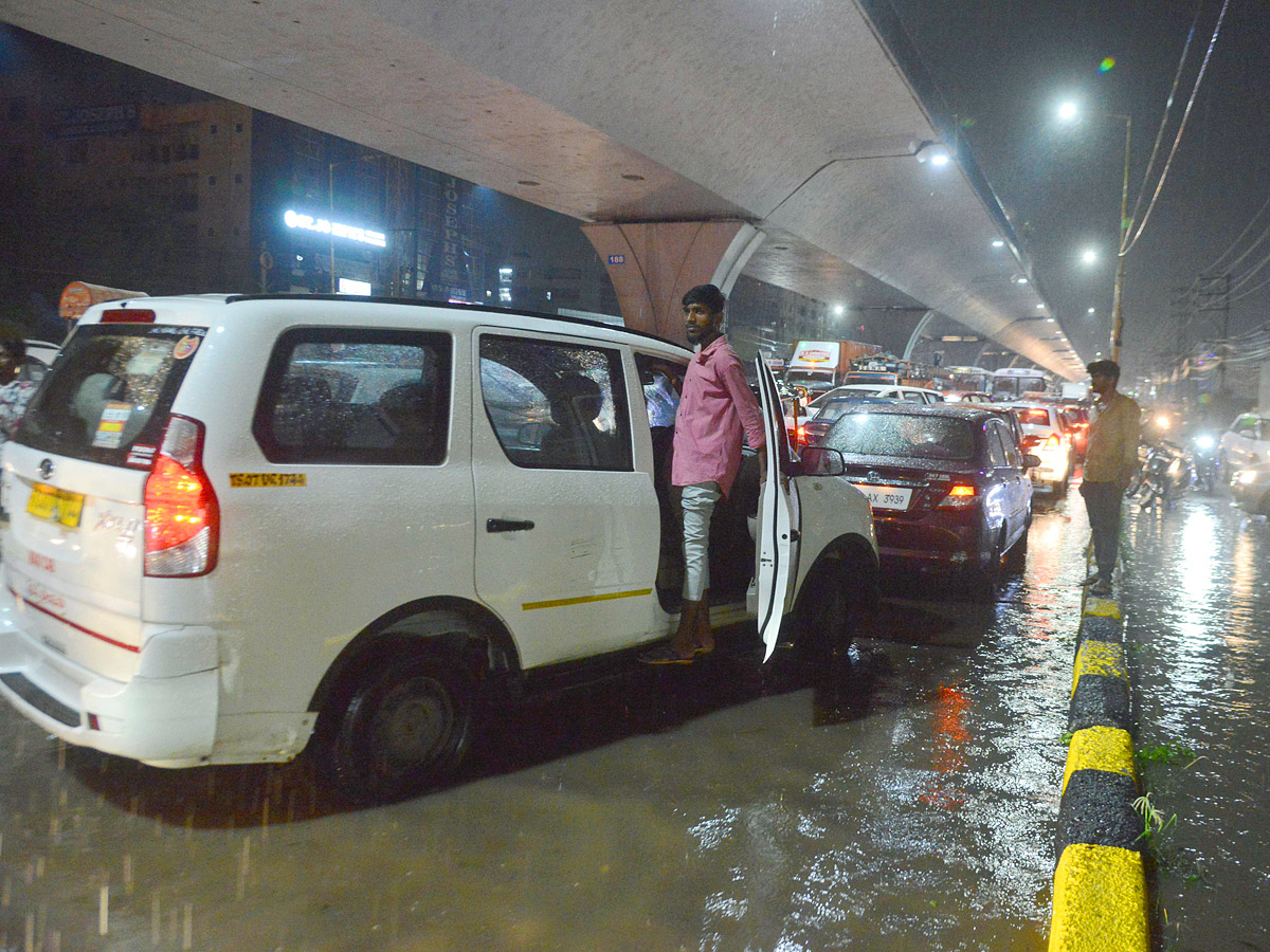 heavy rain in hyderabad - Sakshi34