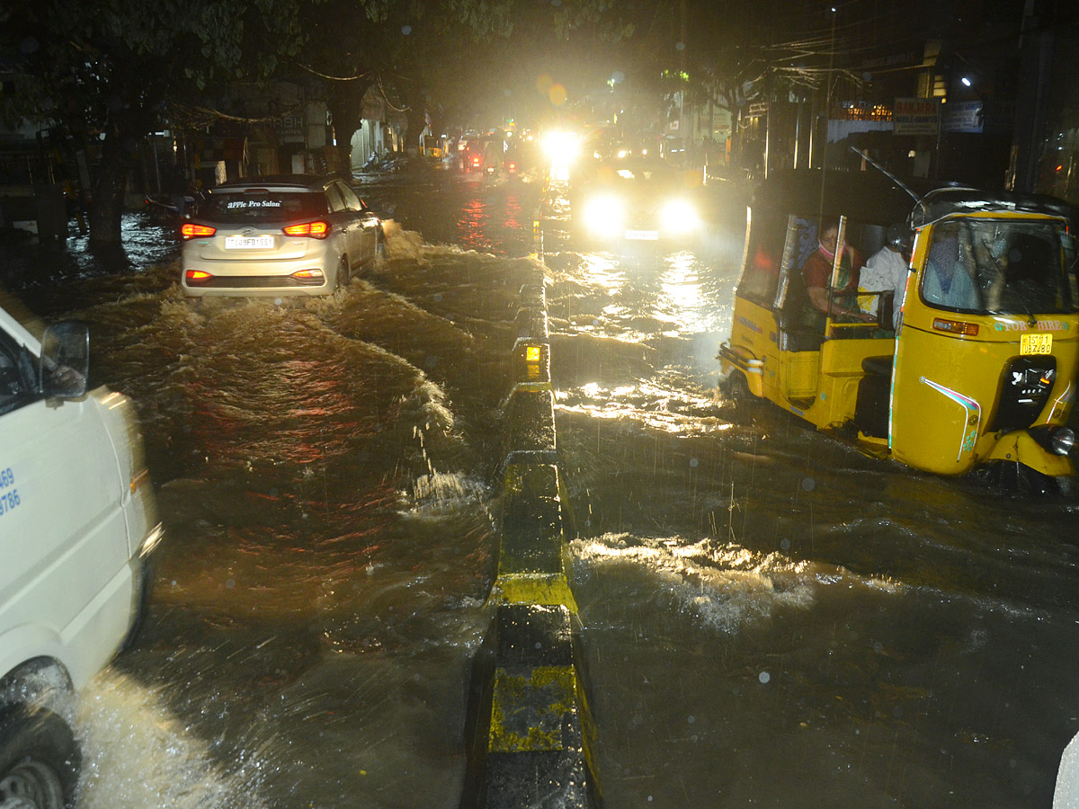 heavy rain in hyderabad - Sakshi9