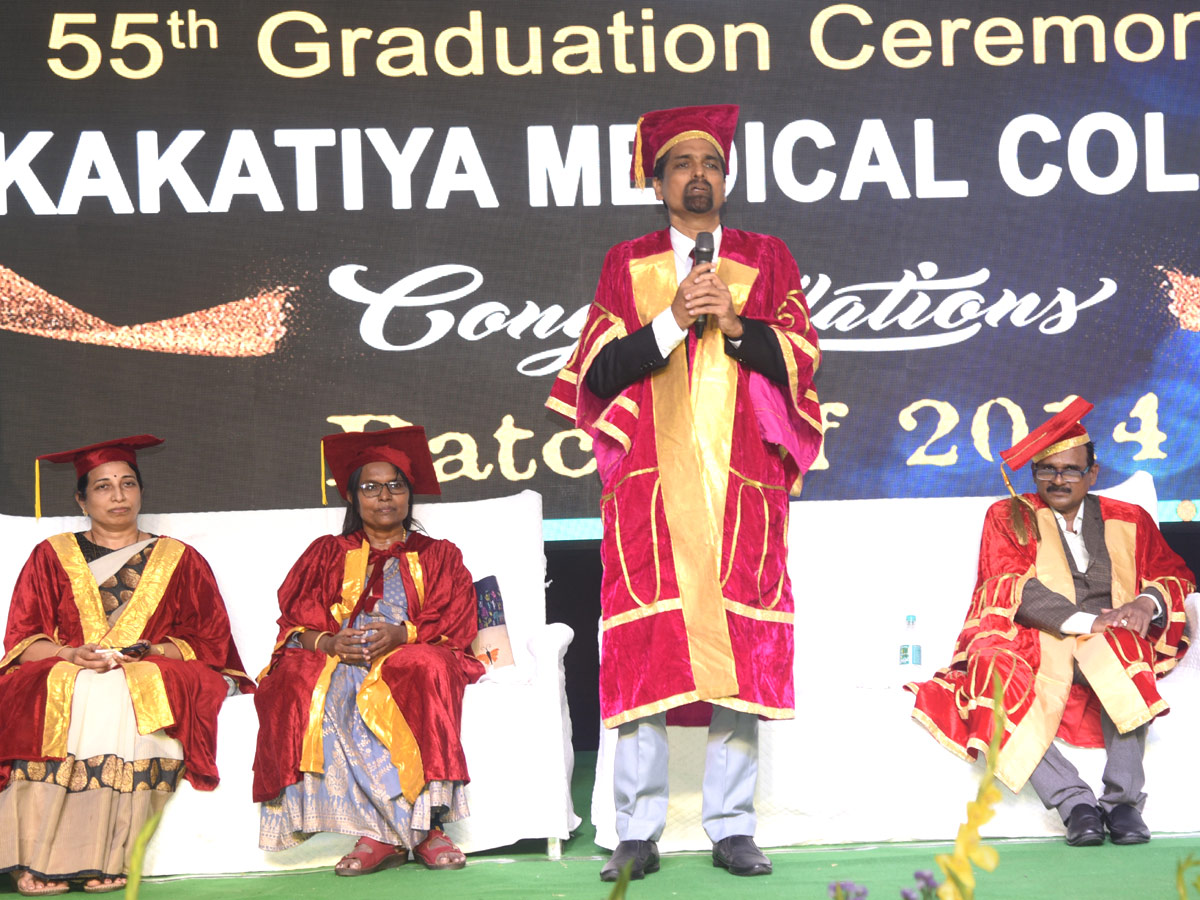 Graduation Ceremony at Kakatiya Medical College Photo Gallery - Sakshi10