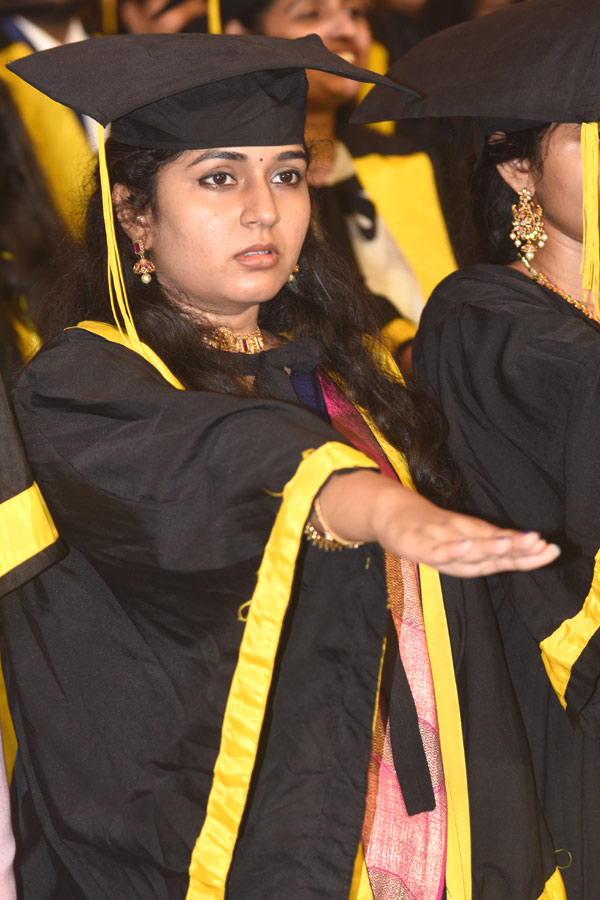 Graduation Ceremony at Kakatiya Medical College Photo Gallery - Sakshi26