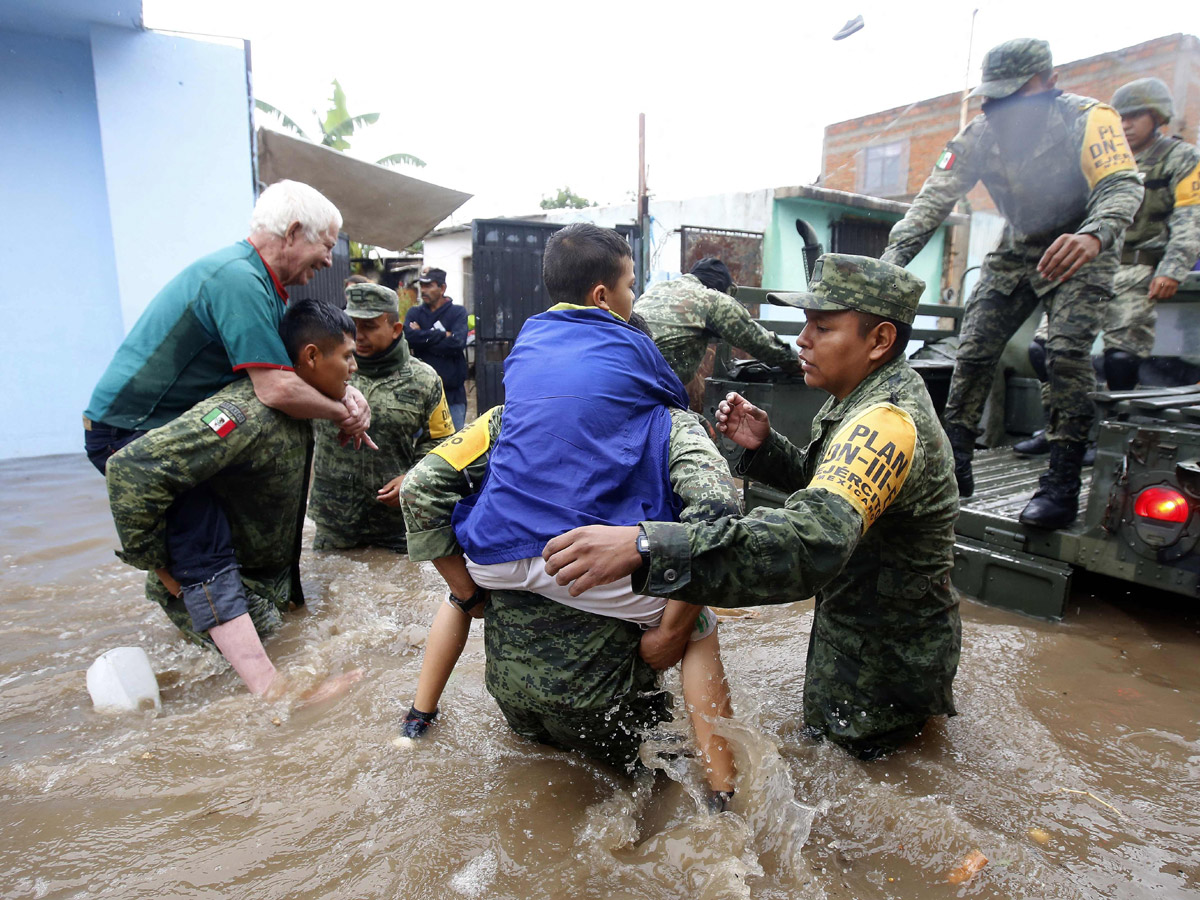 Heavy rains in Mexico Photo Gallery - Sakshi7