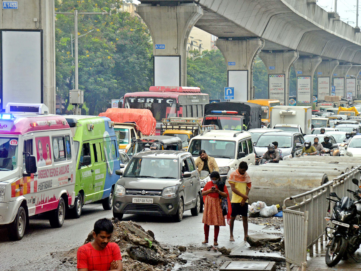 Heavy Rain in Telugu States Photo Gallery - Sakshi18