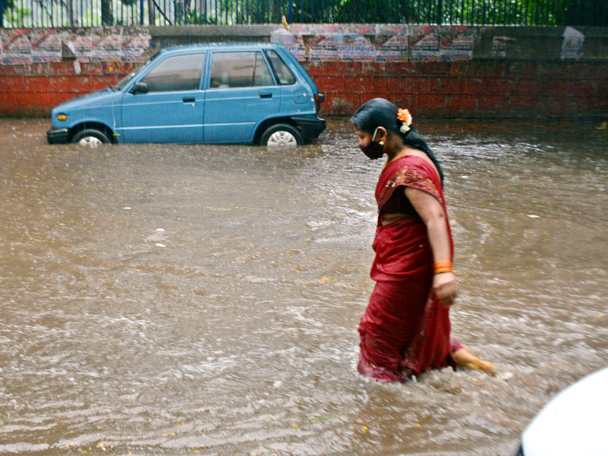 Heavy Rain in Telugu States Photo Gallery - Sakshi3