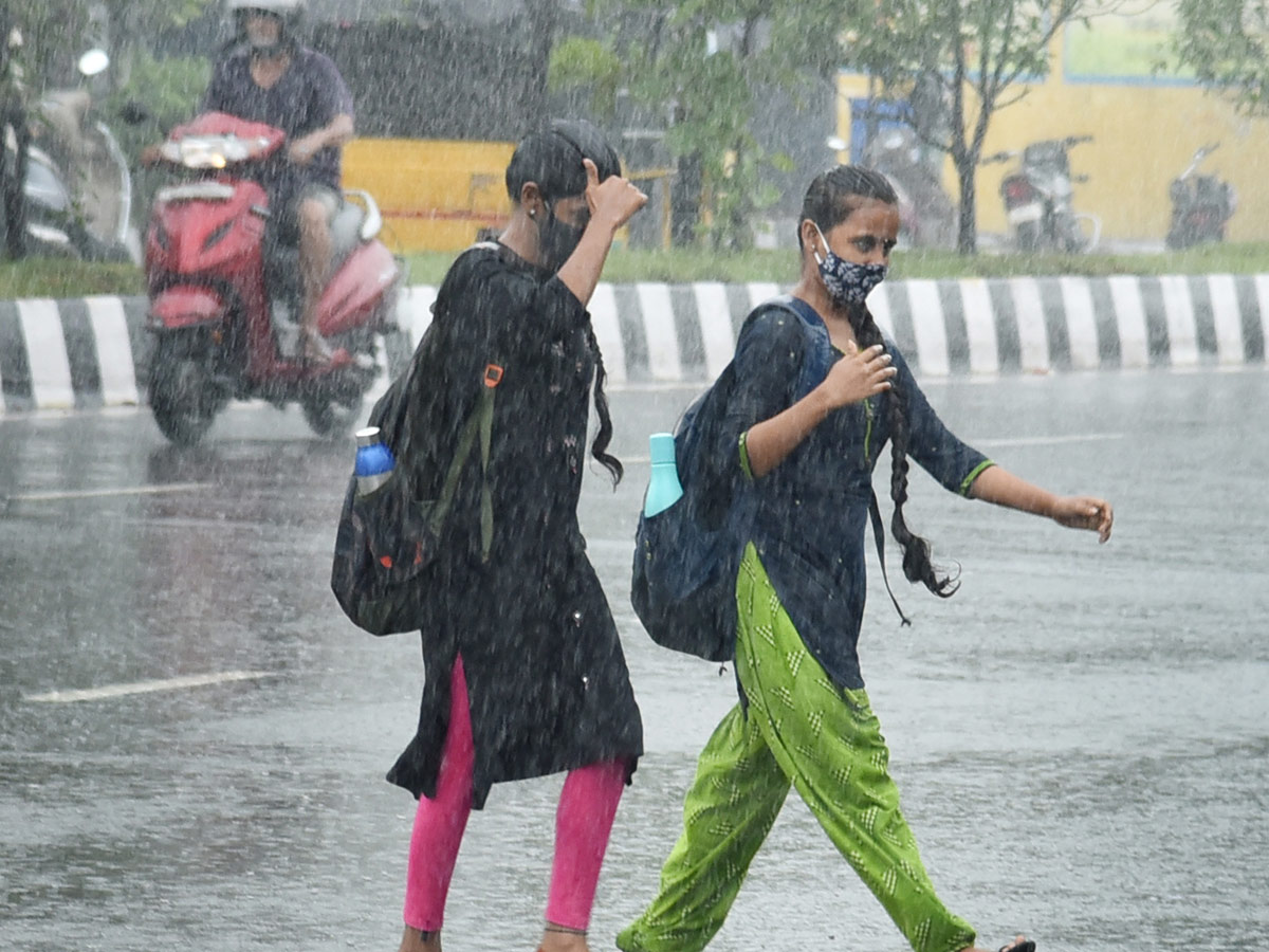 Heavy Rains in Andhra Pradesh Photo Gallery - Sakshi13