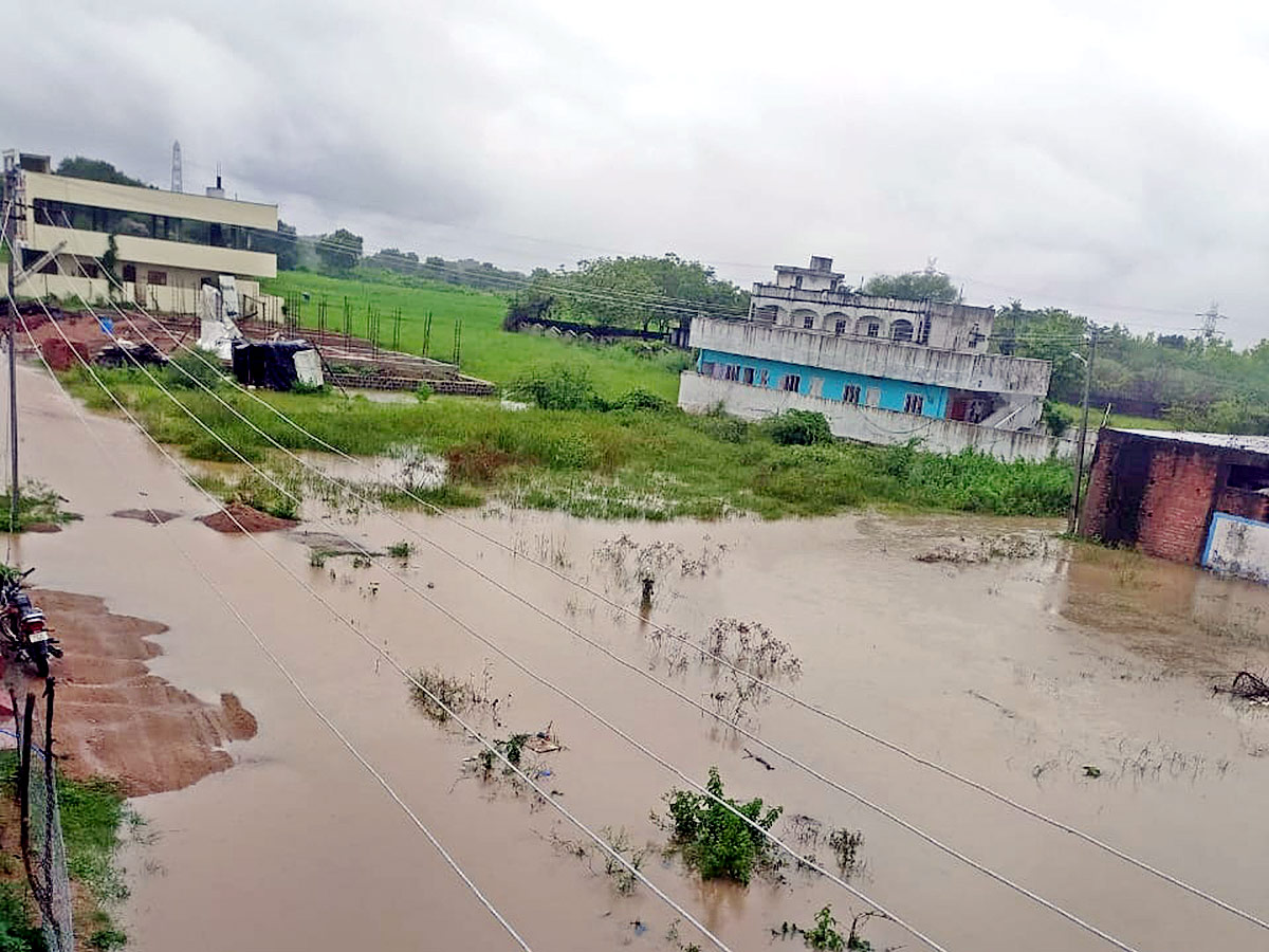 Heavy Rains Telangana Photo Gallery - Sakshi16