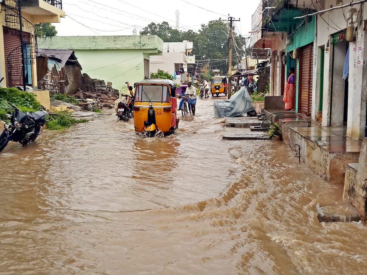 Heavy Rains Telangana Photo Gallery - Sakshi21