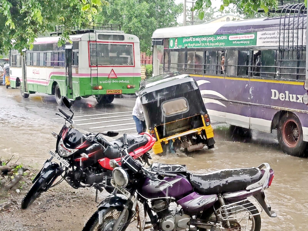 Heavy Rains Telangana Photo Gallery - Sakshi7